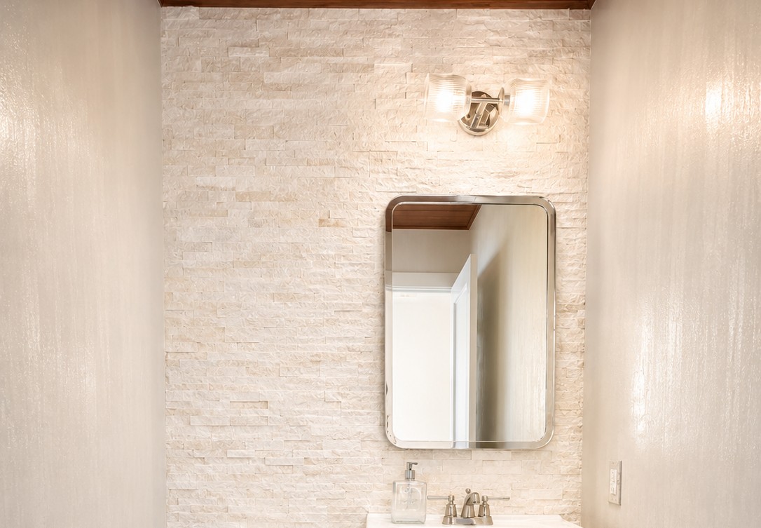 Iridescent paper, mirror and light